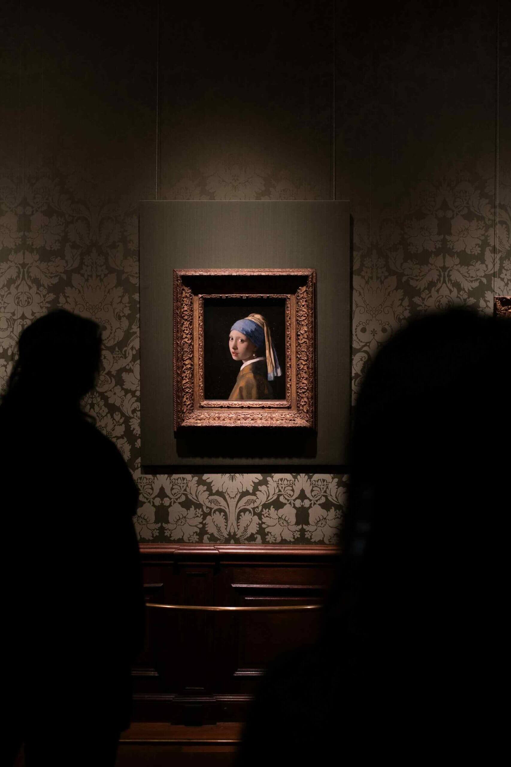 Turismo culturale comportamenti da evitare La ragazza con l'orecchino di perla - Life&People Magazine