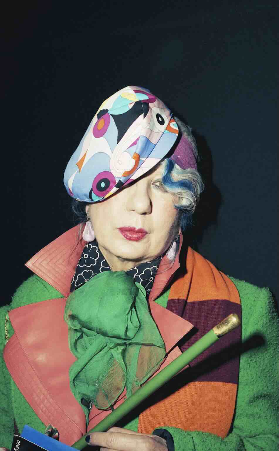 Anna Piaggi, ritratta durante la London Fashion Week 2004 in London - Life&People Magazine