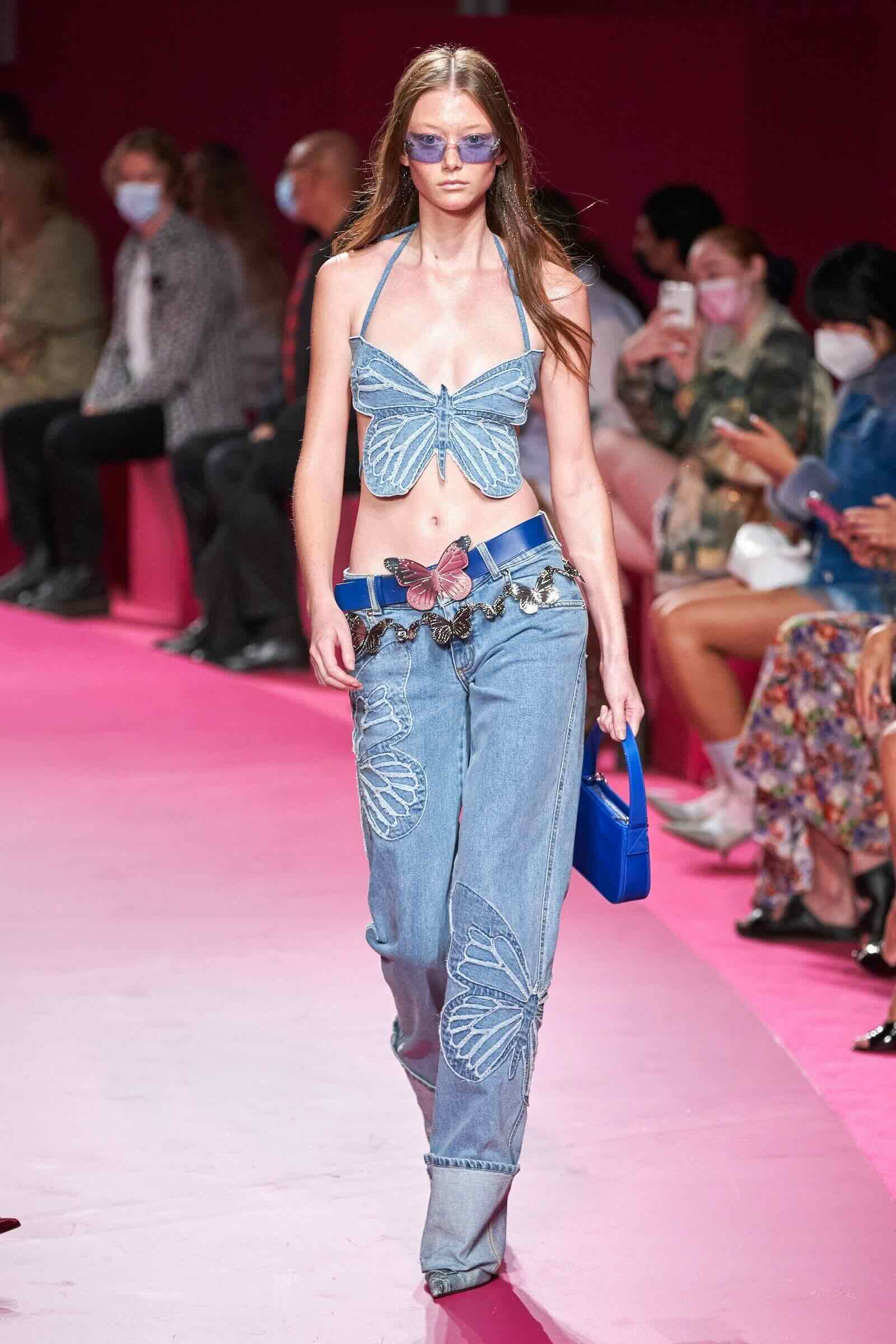 estetica anni 2000 Blumarine RTW SS 2022 - Life&People Magazine