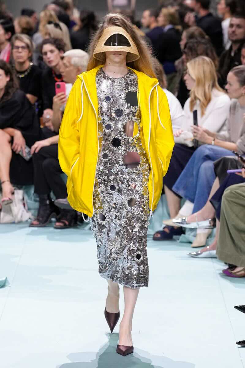 tendenze moda accessori Trend sporty+sparkling Prada - Life&People Magazine