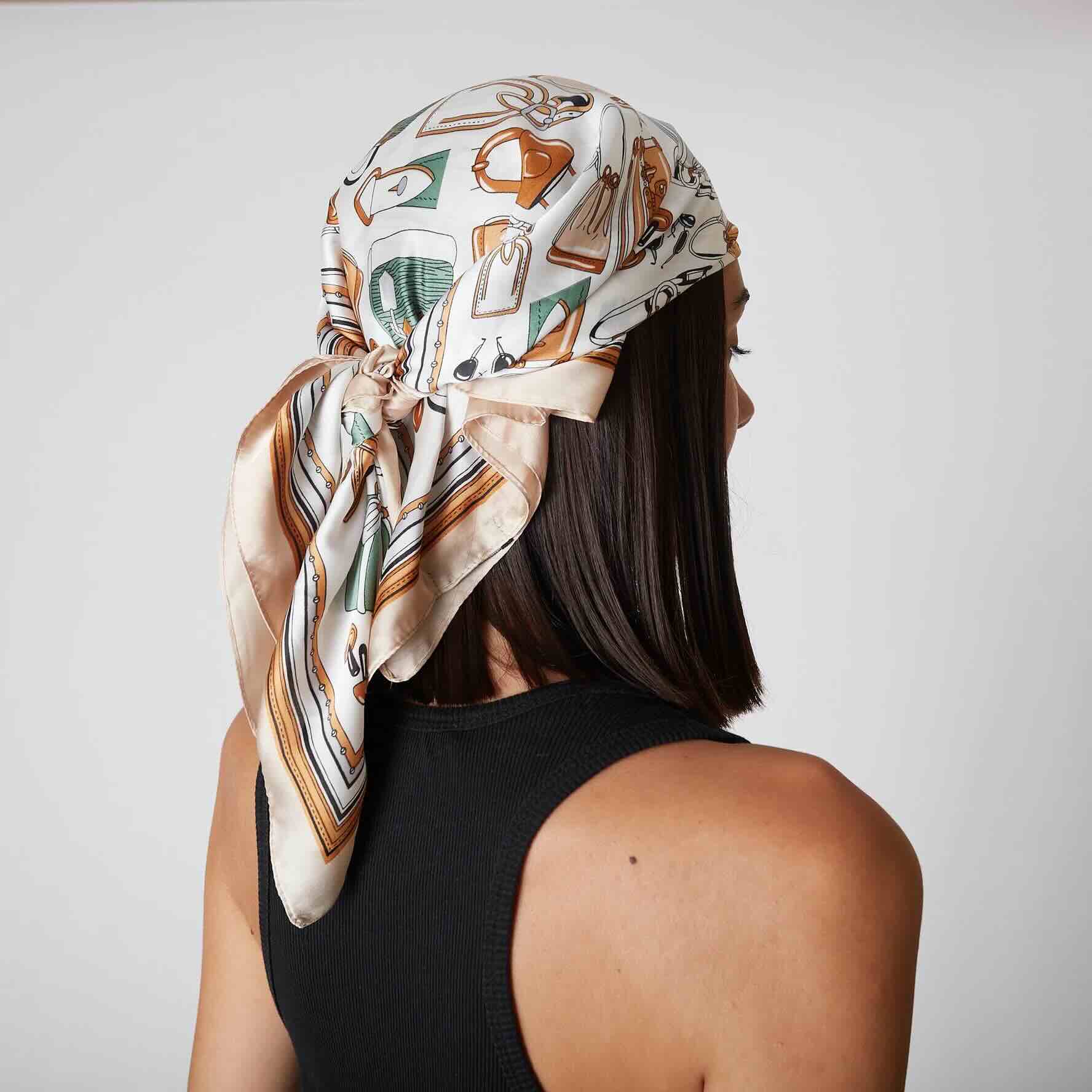 Tosca Blu foulard - Life&People Magazine