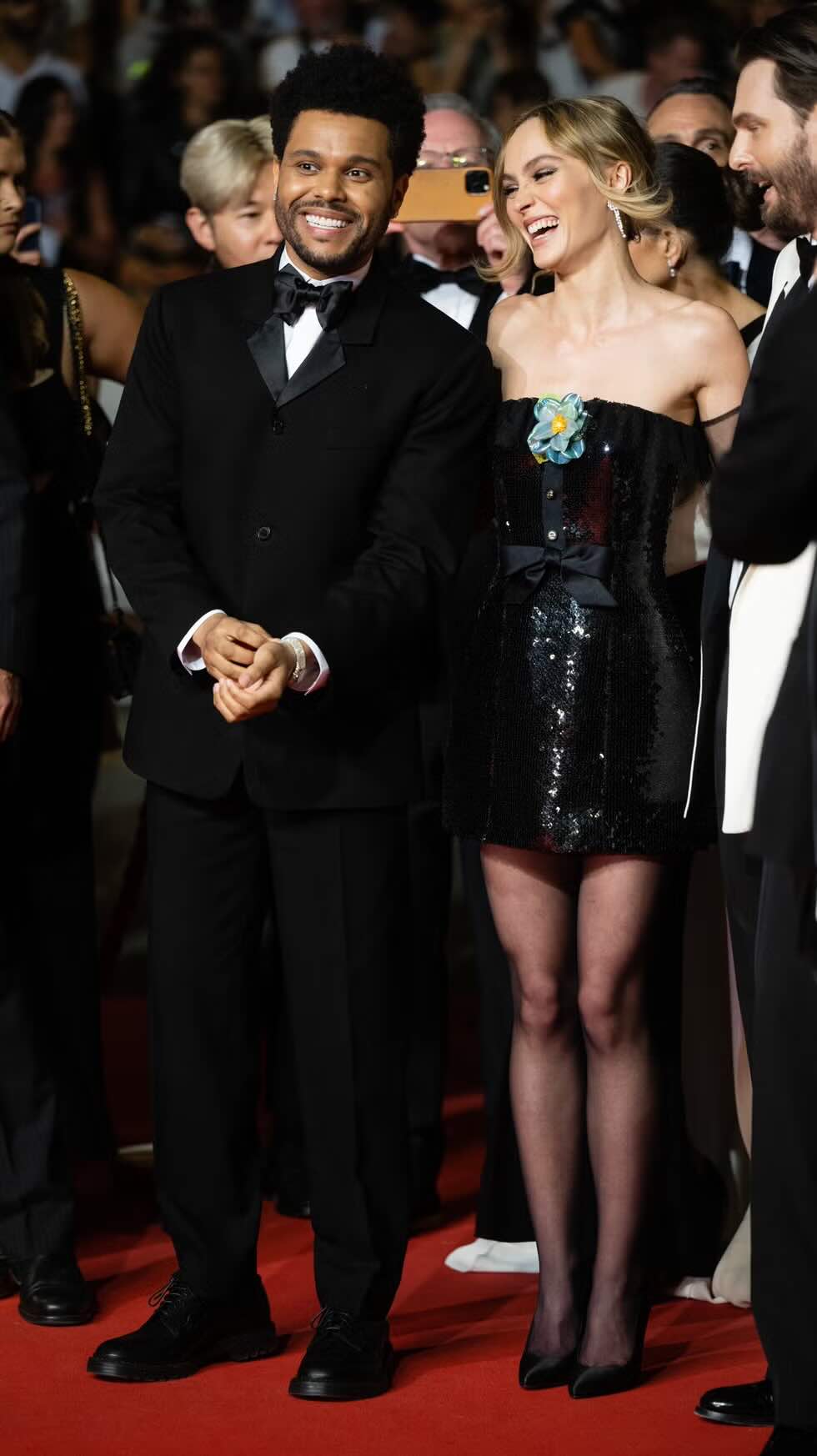 Lily-Rose Depp in abito Chanel autunno inverno 1994:1995 al Festival di Cannes 2023 - Life&People Magazine