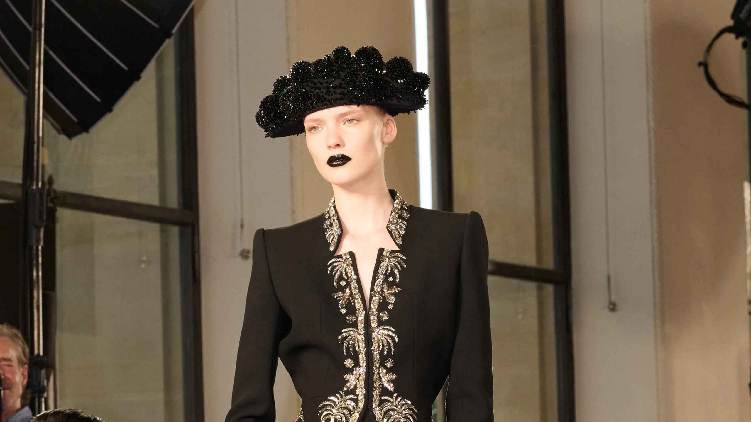 mostra londra schiaparelli 2026 - Life&People Magazine