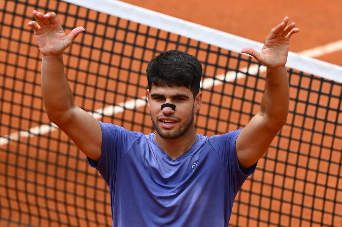 Nasal strip accessorio moda trend - Life&People Magazine