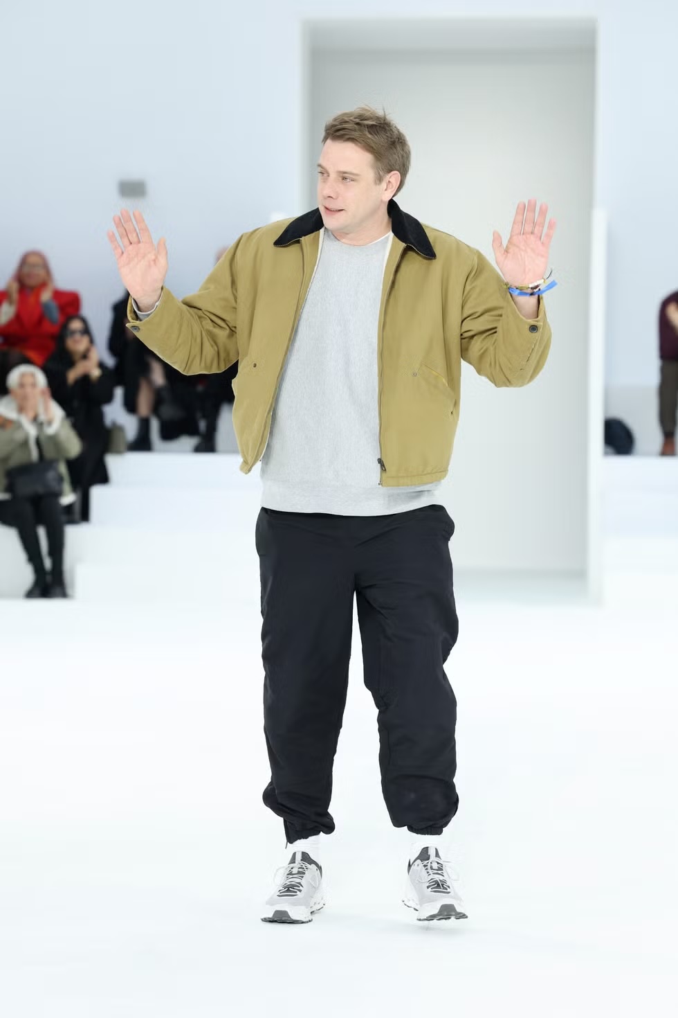 storia Jonathan Anderson in passerella Loewe - Life&People Magazine