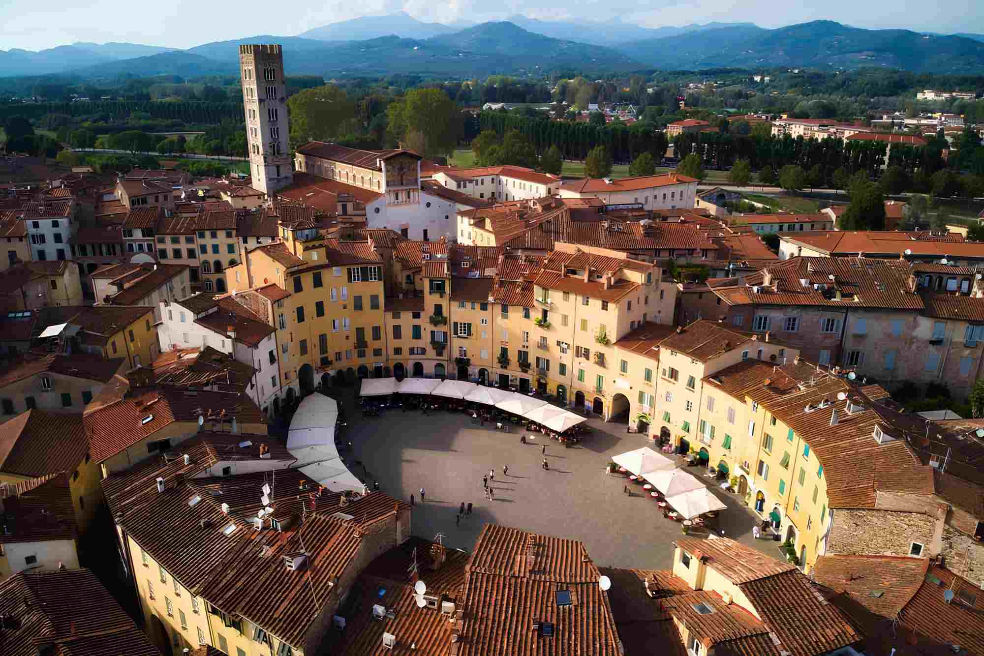 Lucca Anfiteatro - Life&People Magazine