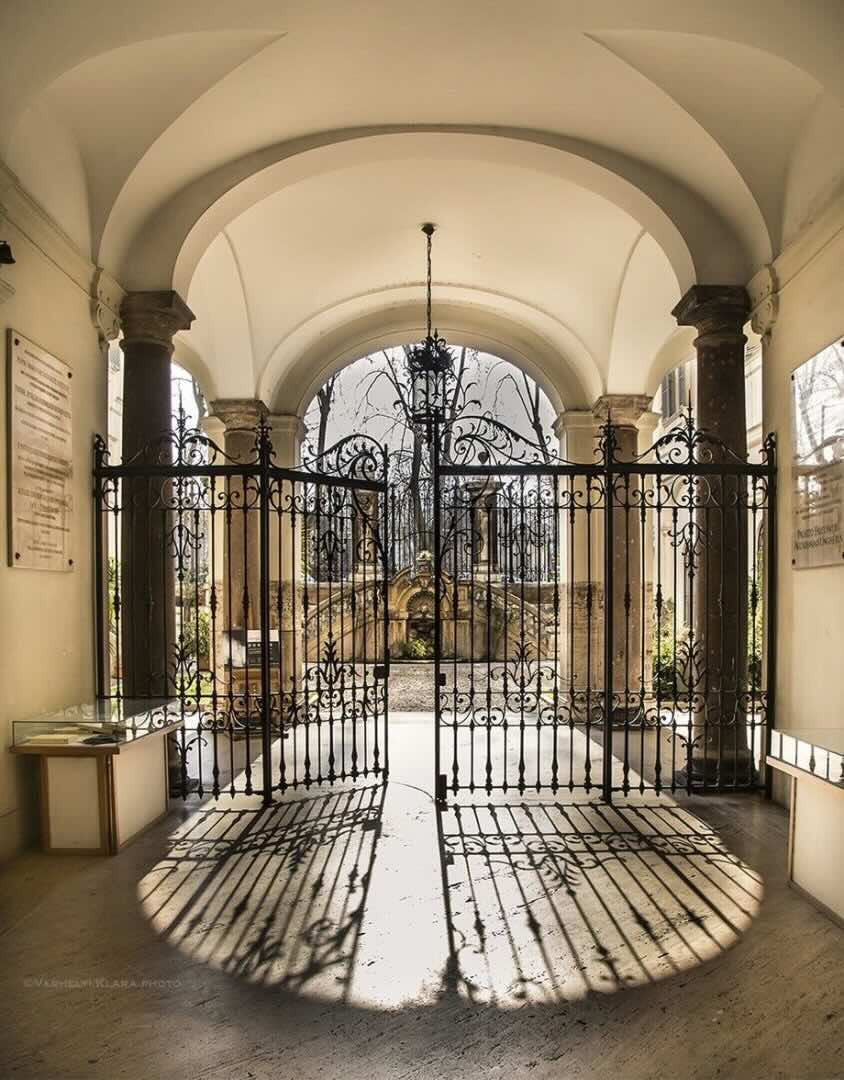 Cortile accademia d'ungheria - Life&People Magazine