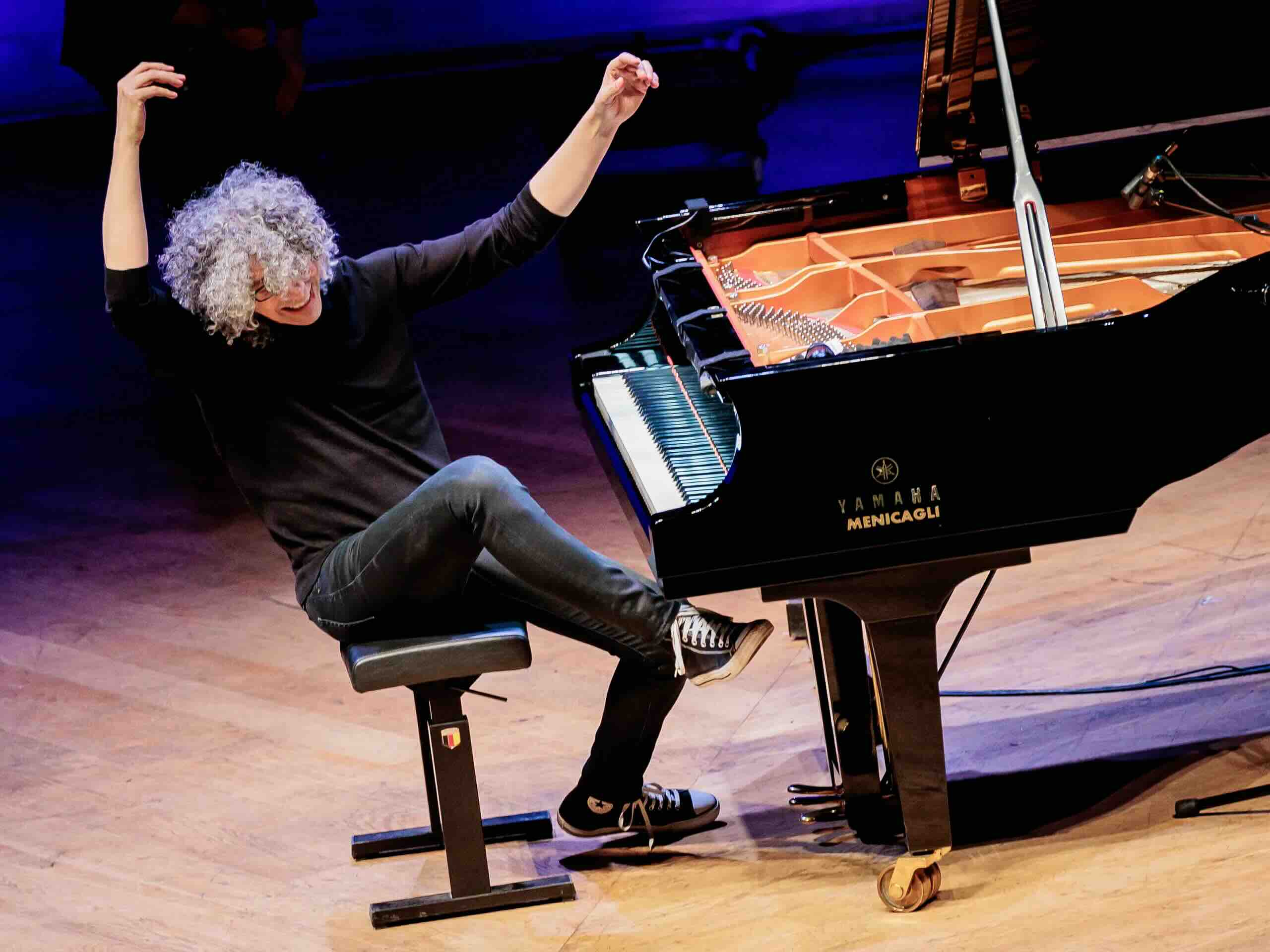 Giovanni Allevi al pianoforte - Life&People Magazine
