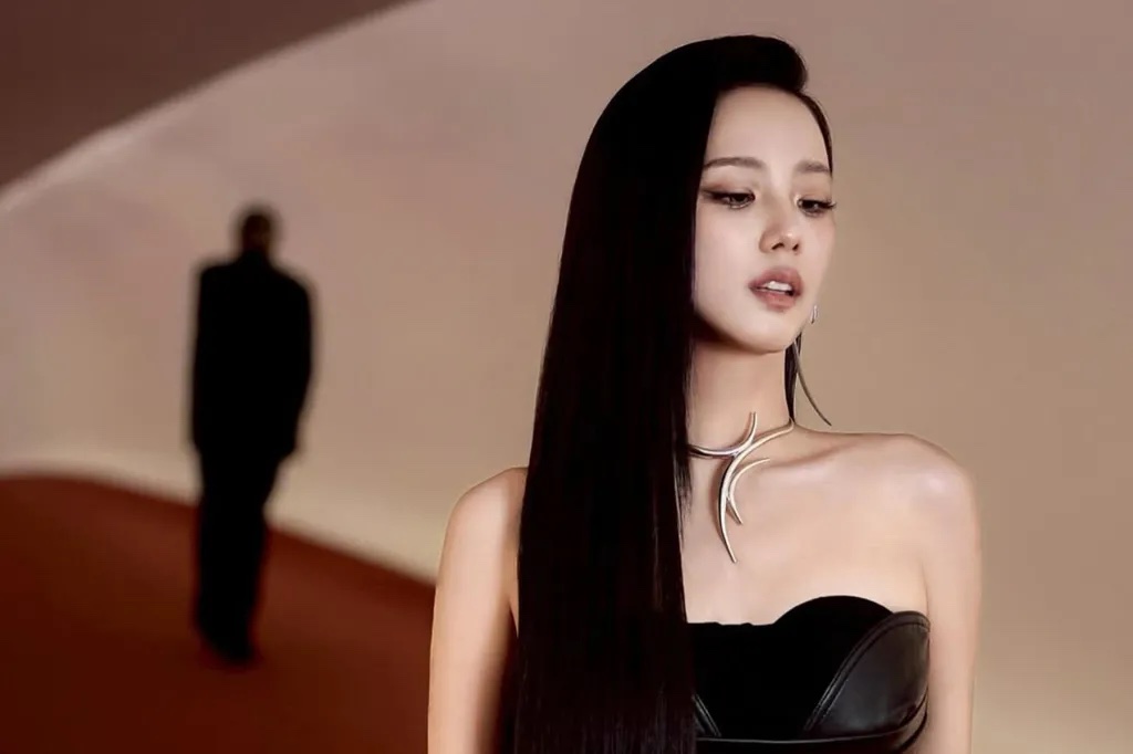 jisoo -Life&People Magazine