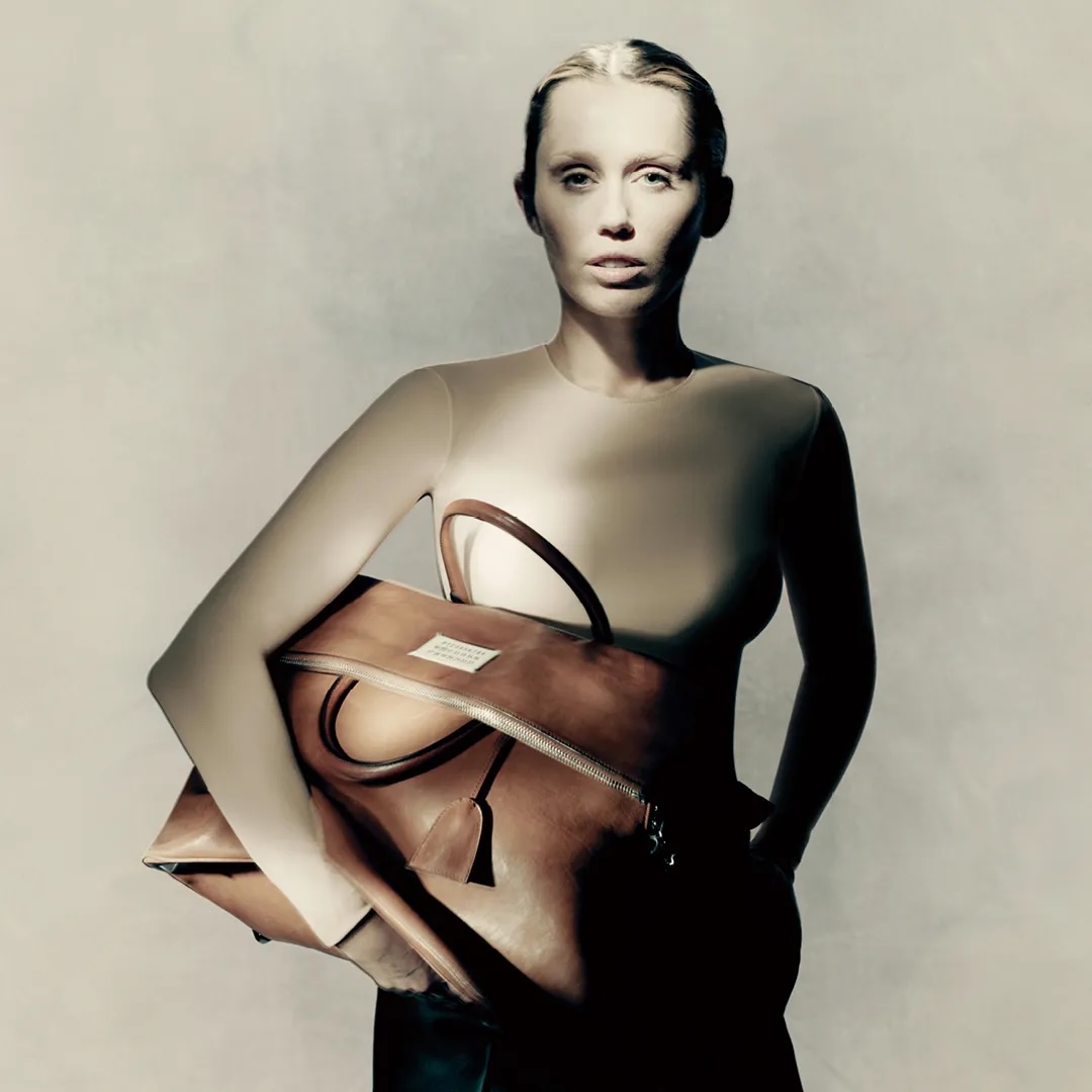 Miley Cyrus x Maison Margiela, scattata da Paolo Roversi - Life&People Magazine