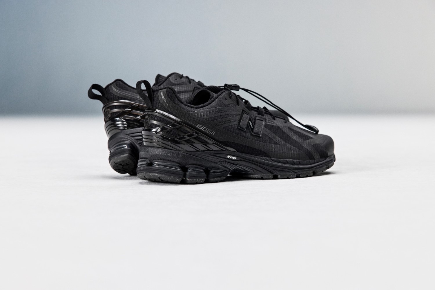 come abbinare abiti uomo e scarpe ginnastica - Life&People MAGAZINE