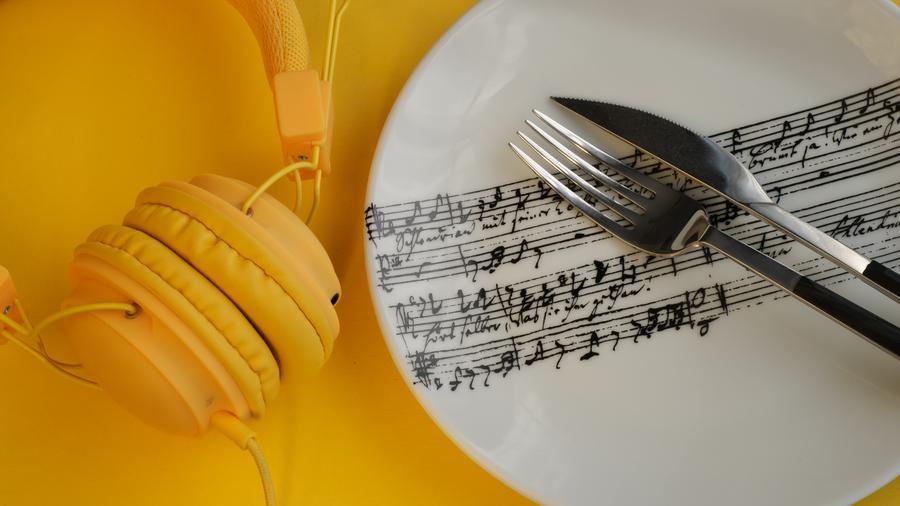 modo di mangiare a ritmo di musica. - Life&People Magazine