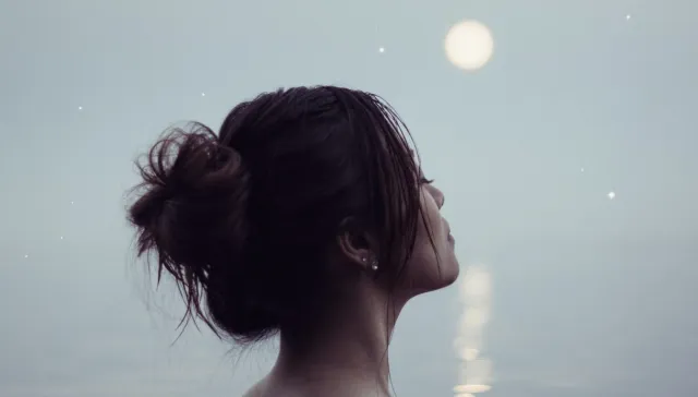 tagliare capelli fare tinta - Life&People Magazine