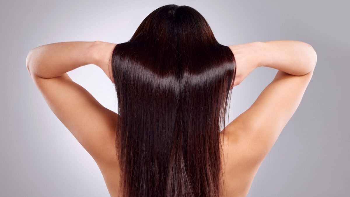 tagliare capelli fare tinta - Life&People Magazine