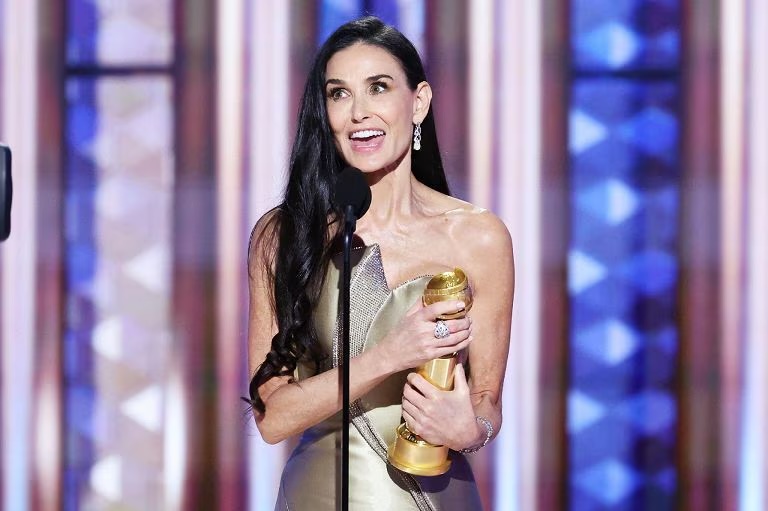 demi moore biografia golden globe 2025 - Life&People Magazine