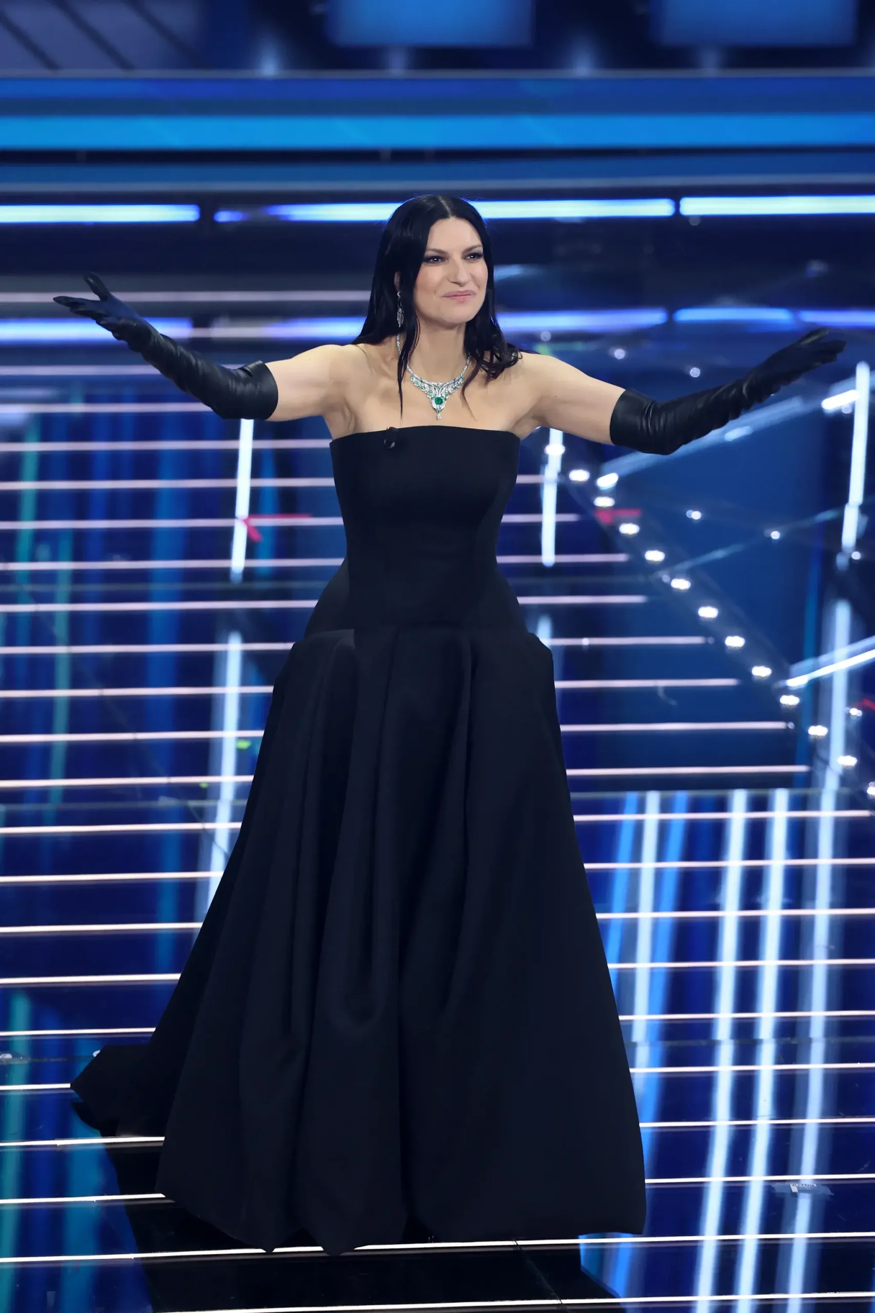 laura pausini balenciaga gioielli bulgari - Life&&People Magazine