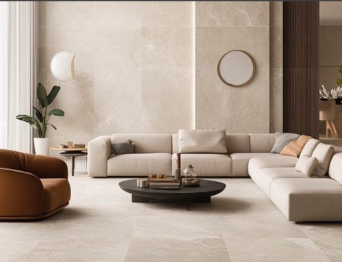 Il travertino grezzo: la pietra chiara che trasforma il salotto in tempio di luce