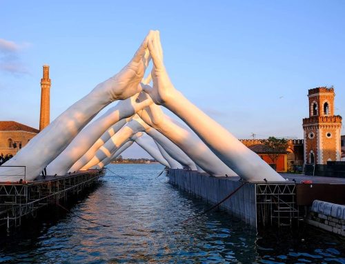 Arte temporanea e land art monumentale: la rivoluzione ecologica delle grandi mostre europee