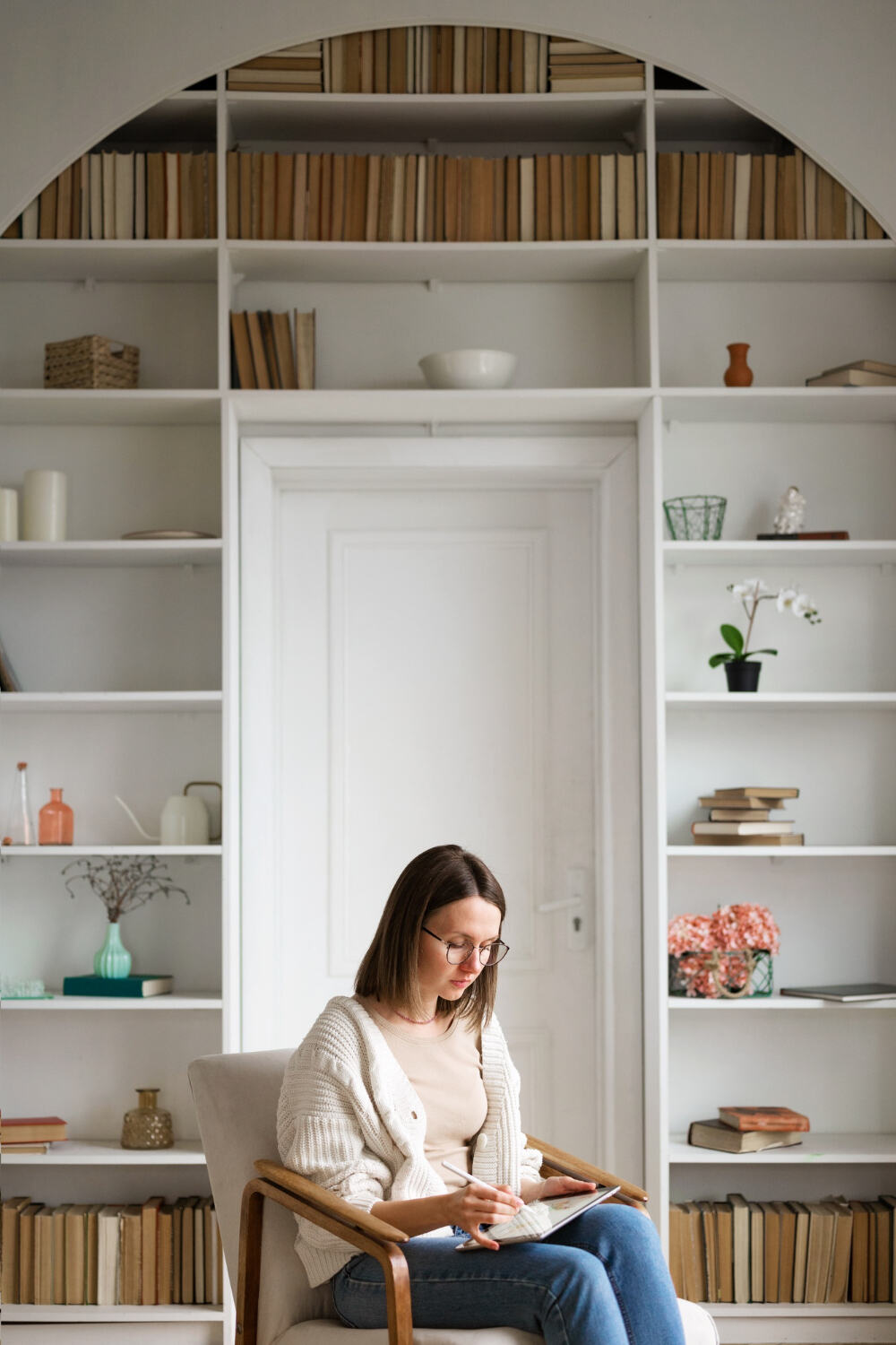 Ottimizzare spazio monolocale libreria - Life&People Magazine
