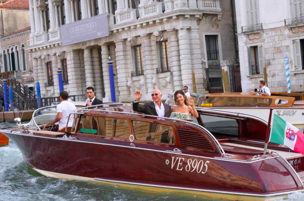 jeff bezos monumental wedding venezia - Life&People Magazine
