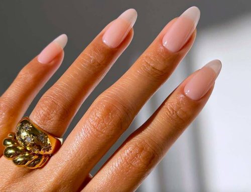 Lip gloss manicure: l’unghia traslucida ruba la scena ai colori estivi