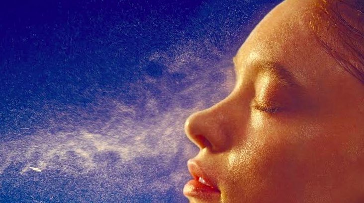 le face mist botaniche smontano il rituale del ritocco trucco e rinfrescano la pelle da Lifeandpeople.it le face mist botaniche smontano il rituale del ritocco trucco e rinfrescano la pelle
