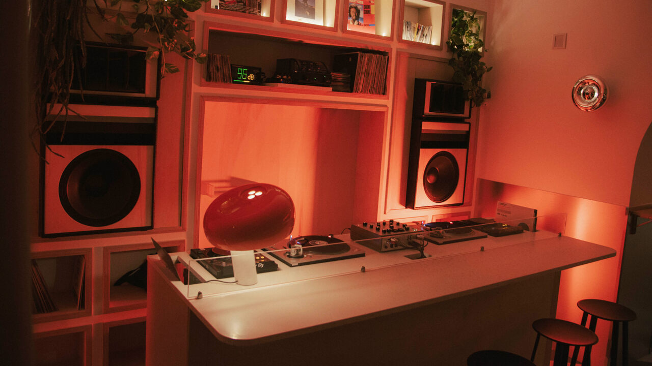 Musica listening bar Lento HI-FI - Life&People Magazine