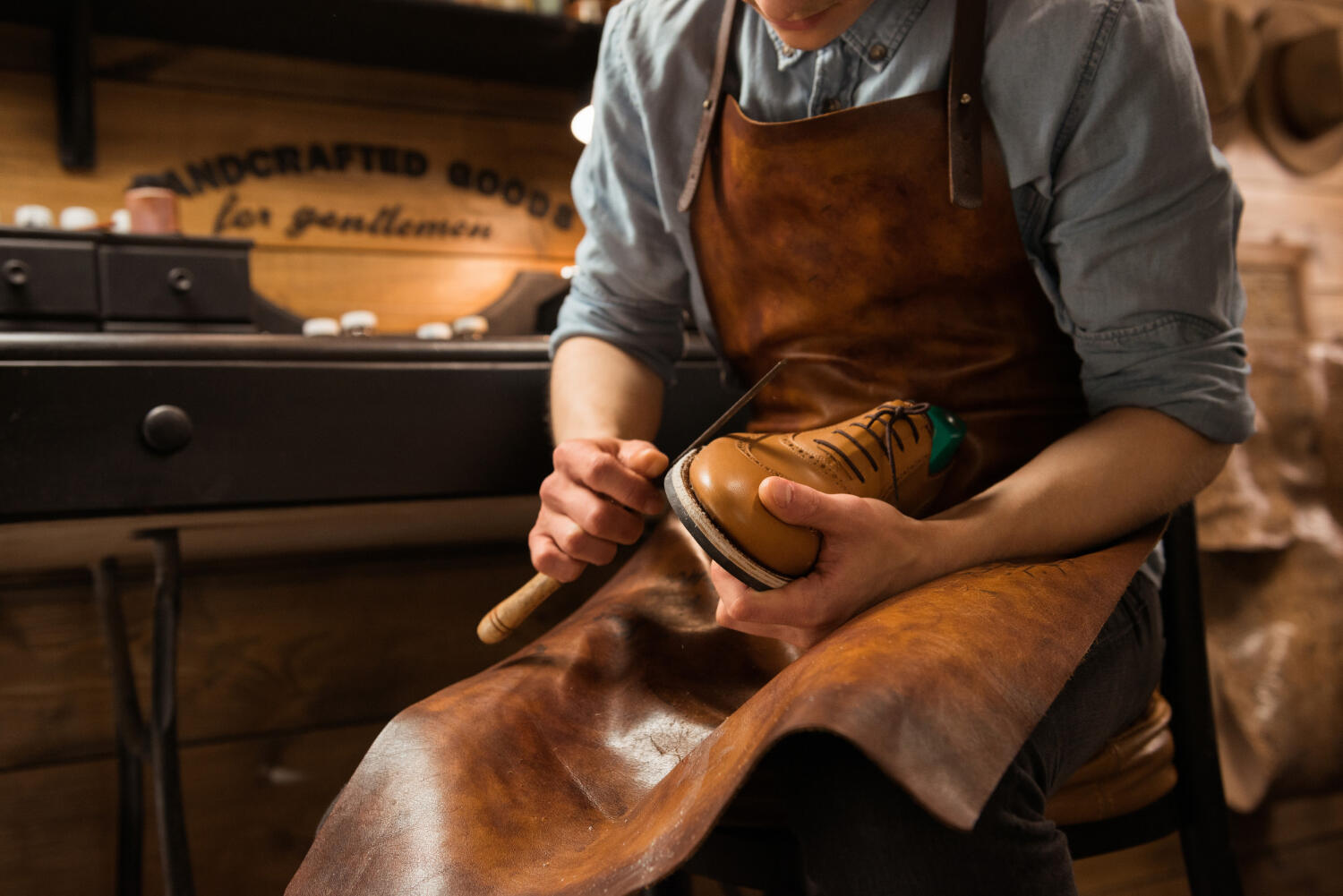 scarpe artigianali cuoio - Life&People Magazine