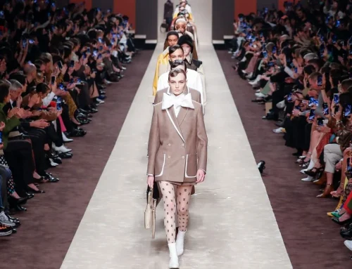 Chi lavora davvero dietro una Fashion Week? Le figure invisibili che fanno brillare le sfilate
