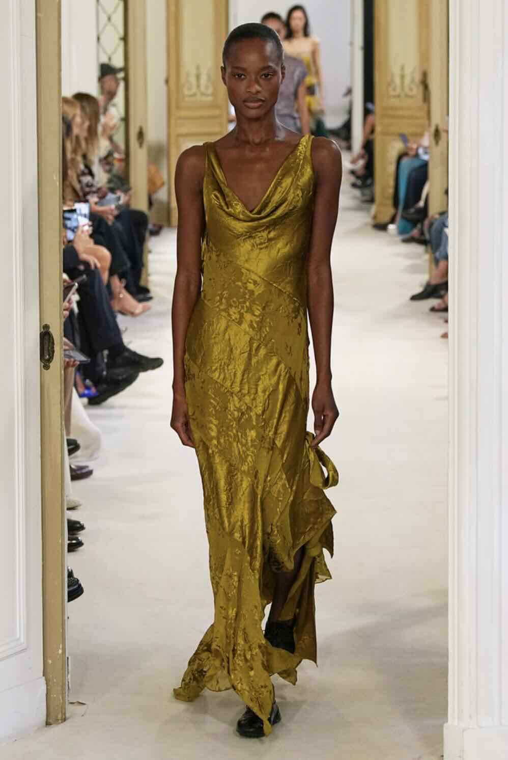 Alberta Ferretti Primavera Estate 2027 - Life&People Magazine