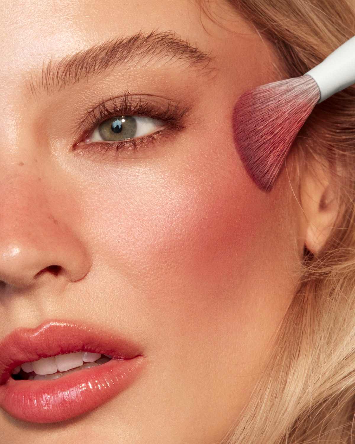Blush- tendenze beauty 2026-2027 @Pinterest