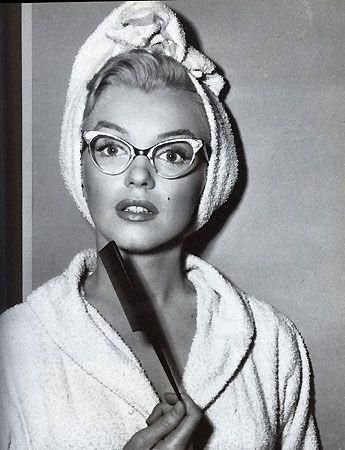 Marilyn cat eye