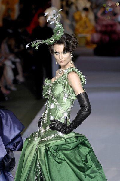 Shalom Harlow supermodel